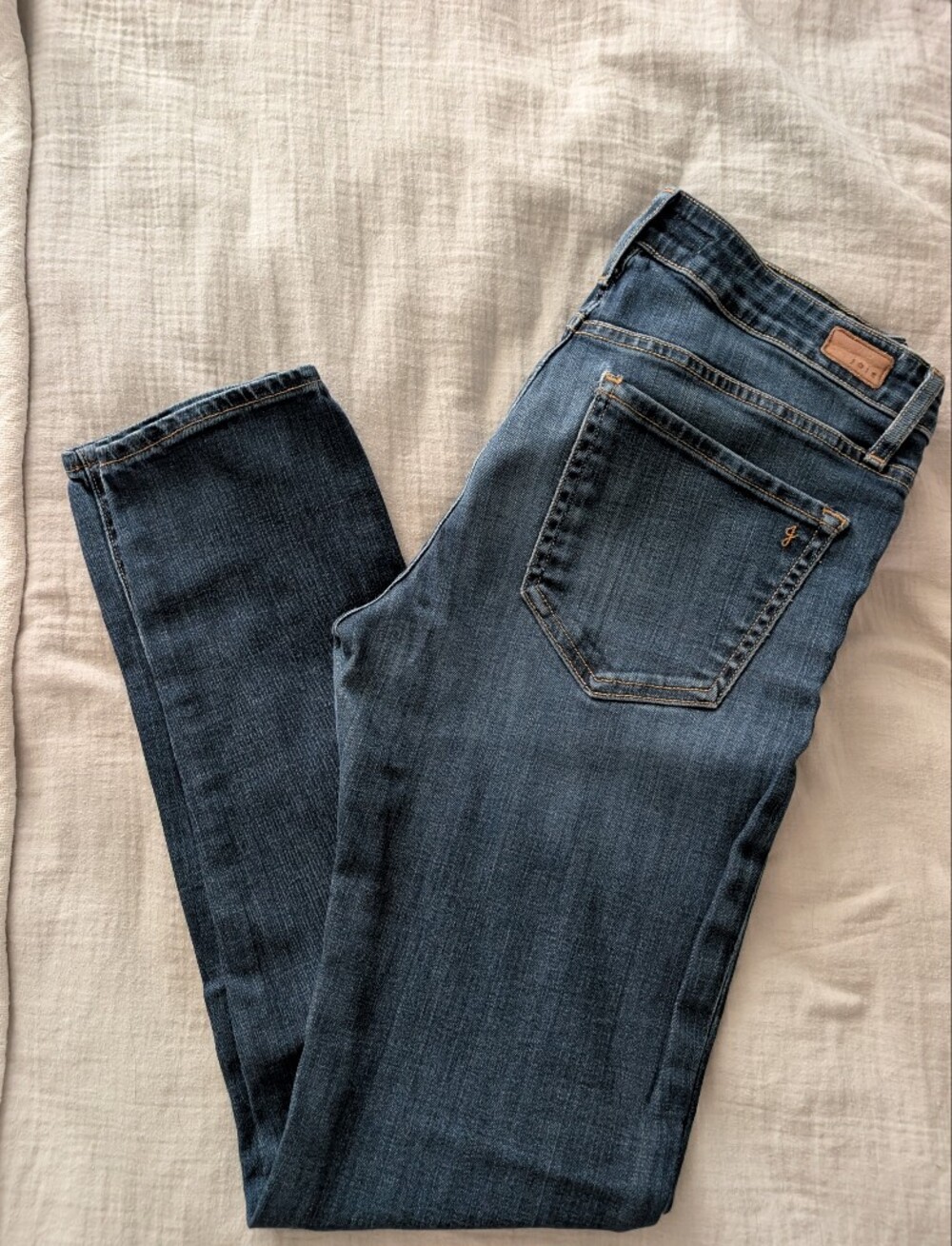 Joie Mid-rise Skinny Jeans in Dark Blue Wash